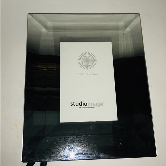 New Studio Silversmiths Bevelled Mirror Frame - Picture 7 of 8